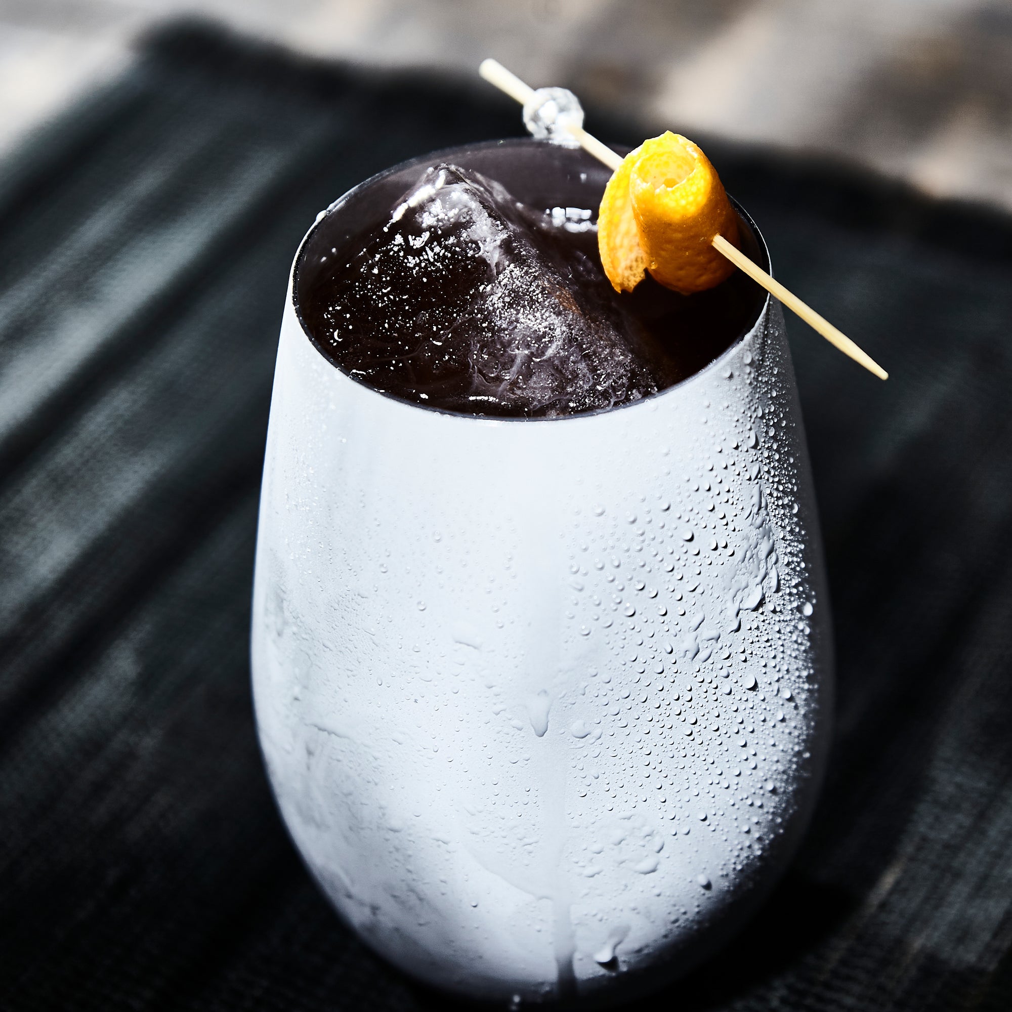 Stölzle Lausitz Elements Becher Set mit modernem Design, ideal für Cocktails und Getränke