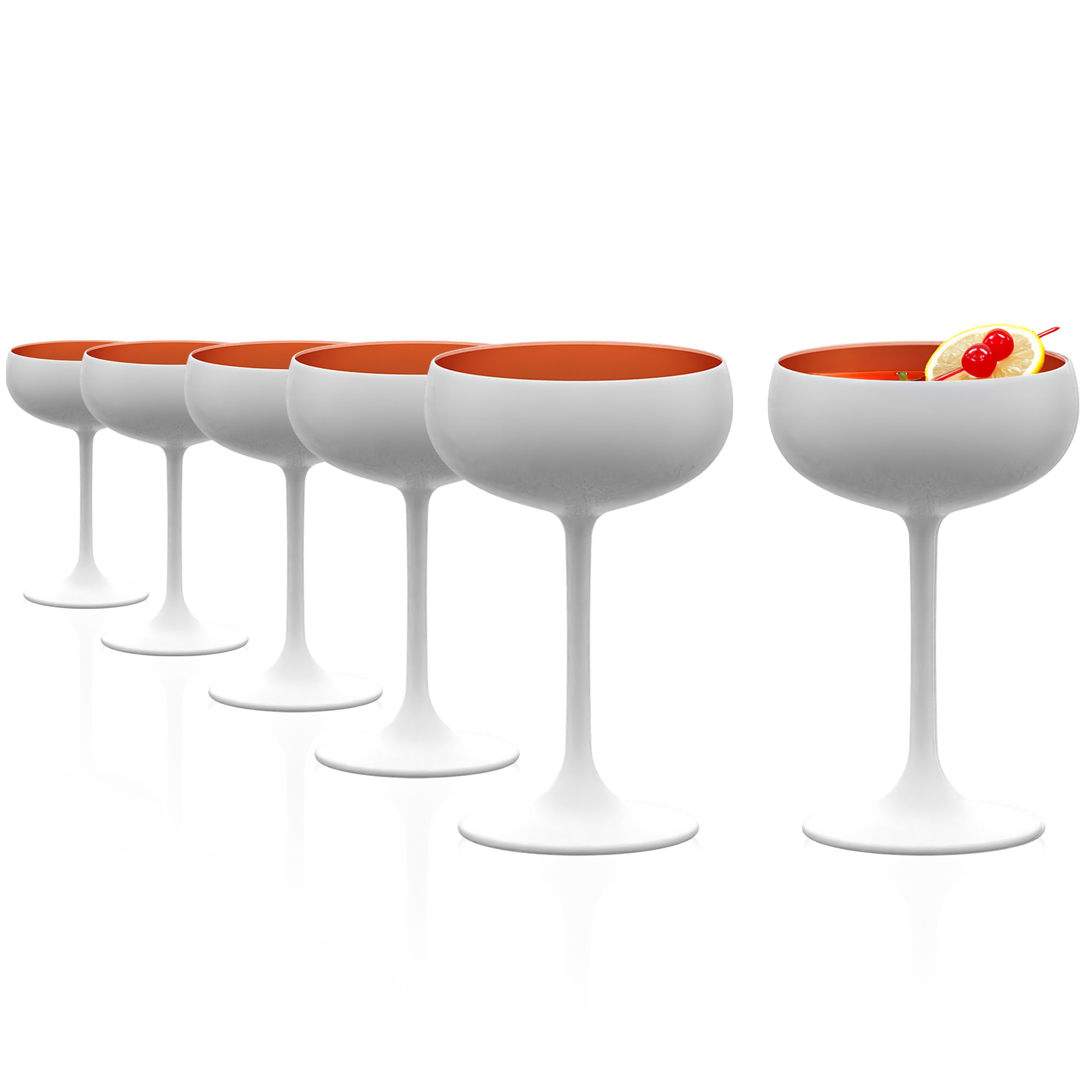 Elegante Stölzle Lausitz Sektschalen Made in Germany mit kreativem Cocktail und dekorativen Kirschen