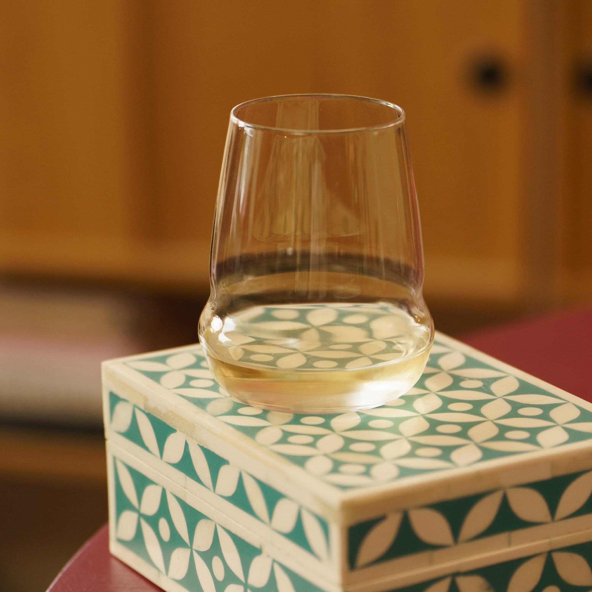 Stölzle Lausitz 6er Set Weißweingläser ohne Stiel modernes Design klar und elegant