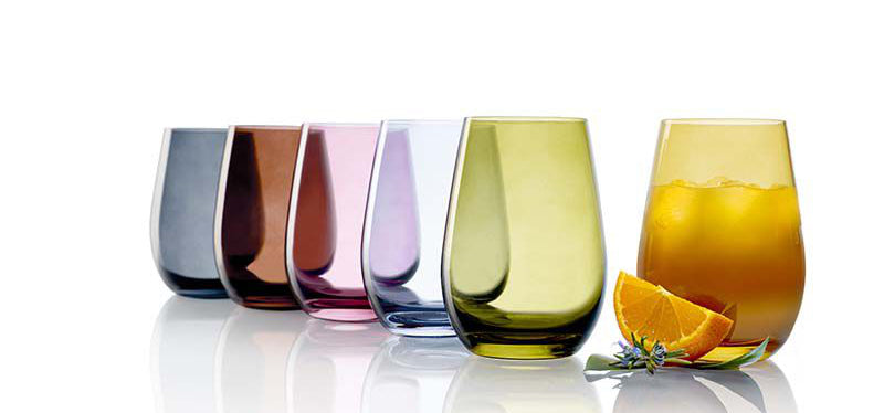 Set aus bunten Gläsern von Stölzle Lausitz in verschiedenen Farben für stilvolles Trinken