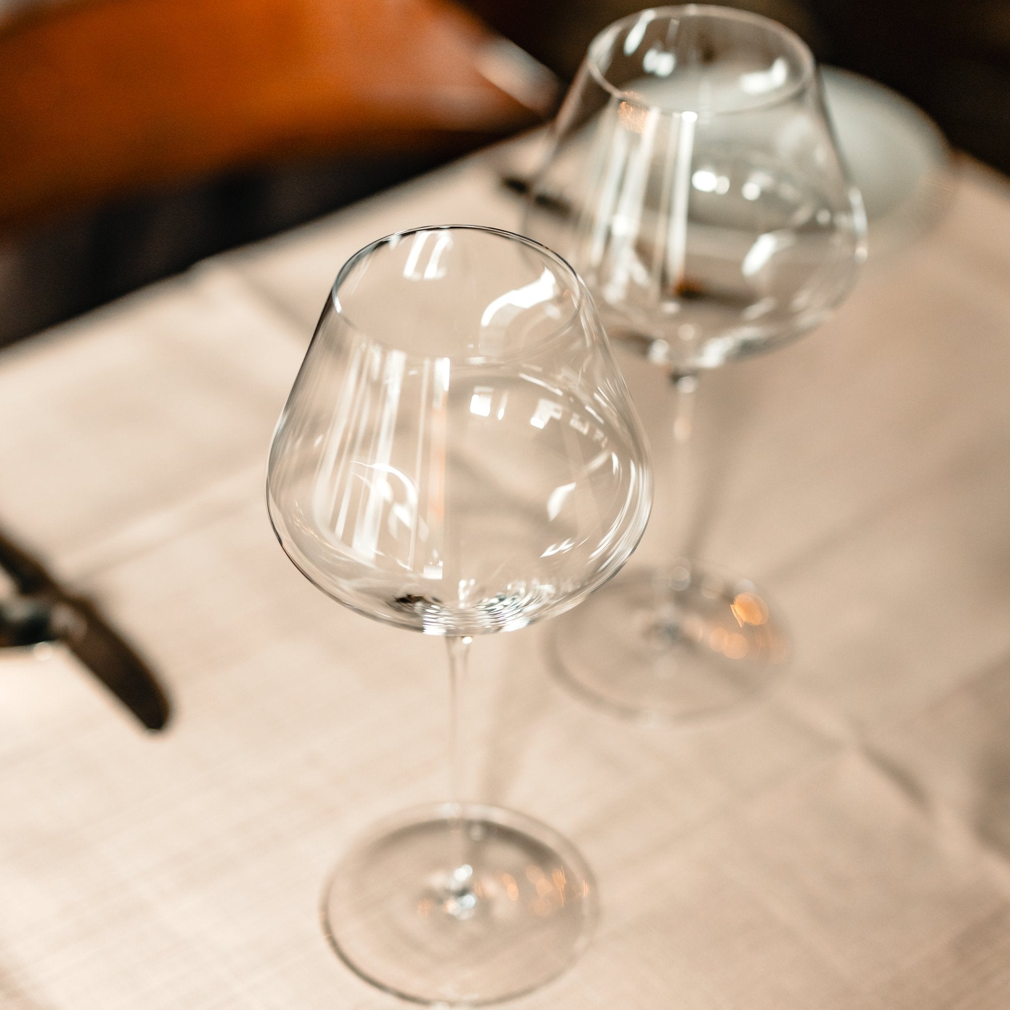 Stölzle Lausitz Burgunder Weinglas Set aus hochwertigem Glas für elegante Tischdekoration