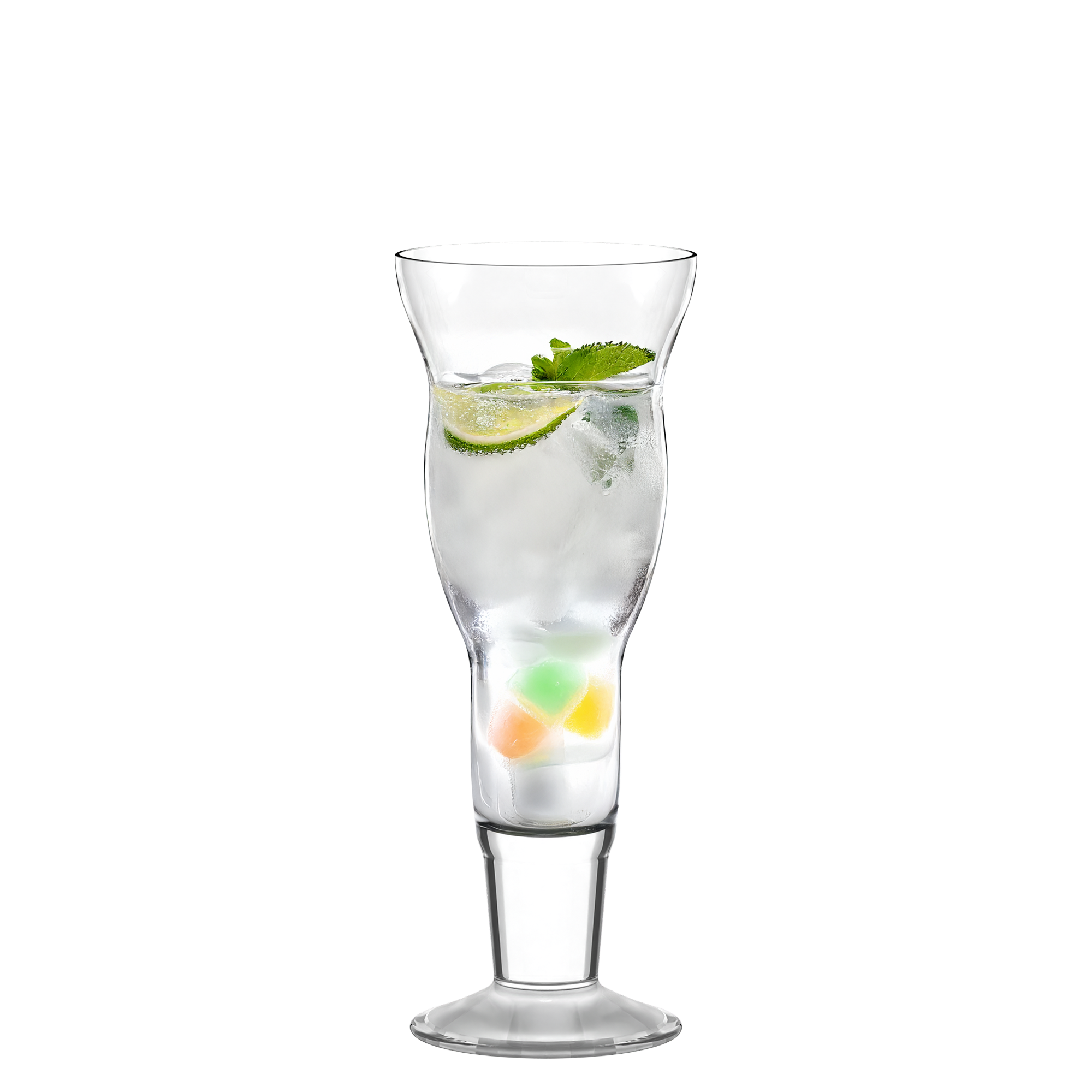 Elegantes Stölzle Lausitz hochwertiges Cocktailglas mit erfrischendem Getränk und Limettenscheiben